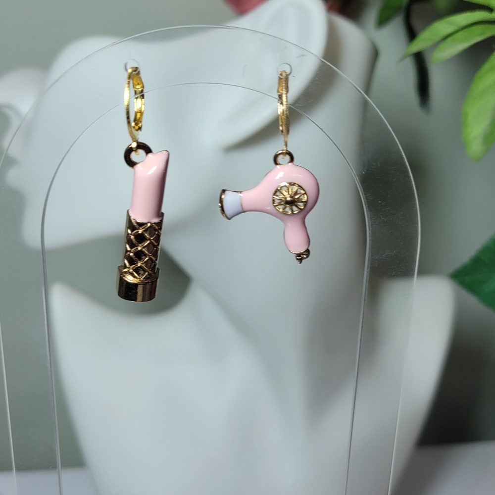 LIPSTICK HAIRDRYER MISMATCHED EARRINGS BEAUTICIAN COSMETOLOGIST HANDMADE - Picture 7 of 8